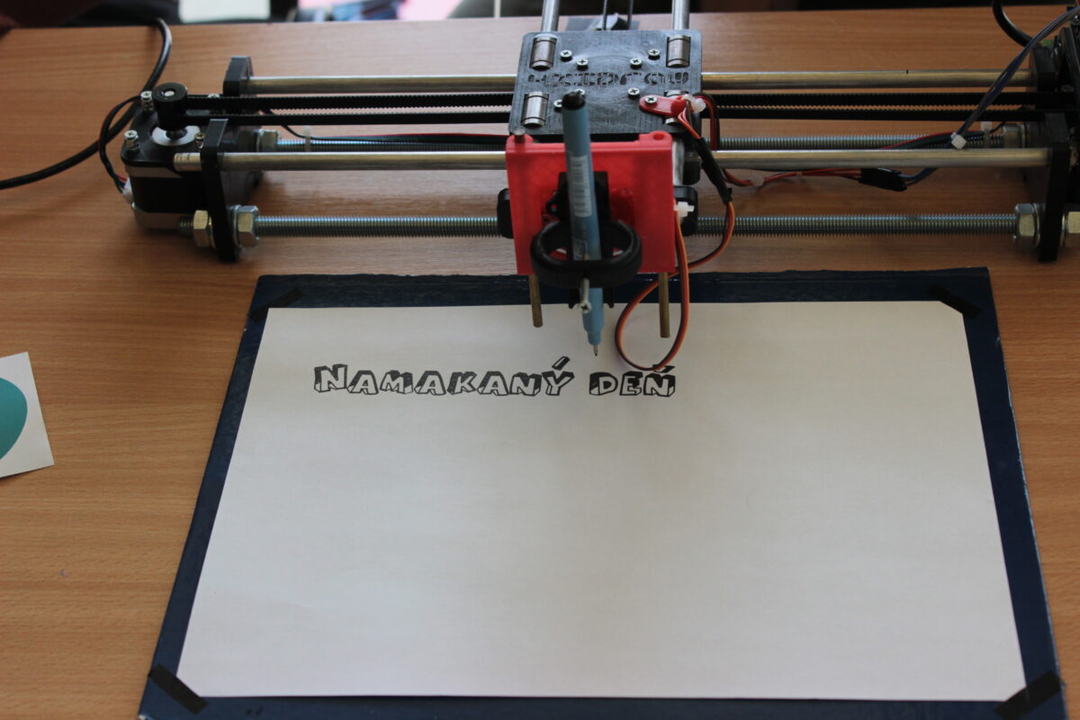 Notebook z dreva či automatický skleník – namakané projekty boli v jeden deň na jednom mieste