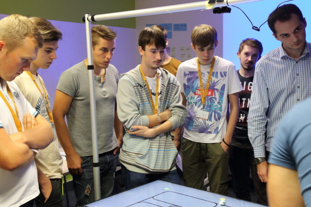 fpt slovakia cool school
