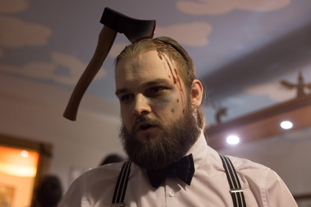 Zahrajte si na Halloween online detektívnu hru