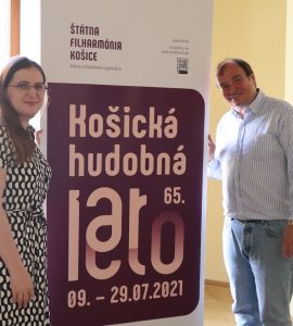 Riaditeľka Štátnej Filharmónie Košice Lucia Potokárová a dirigent Leoš Svárovský