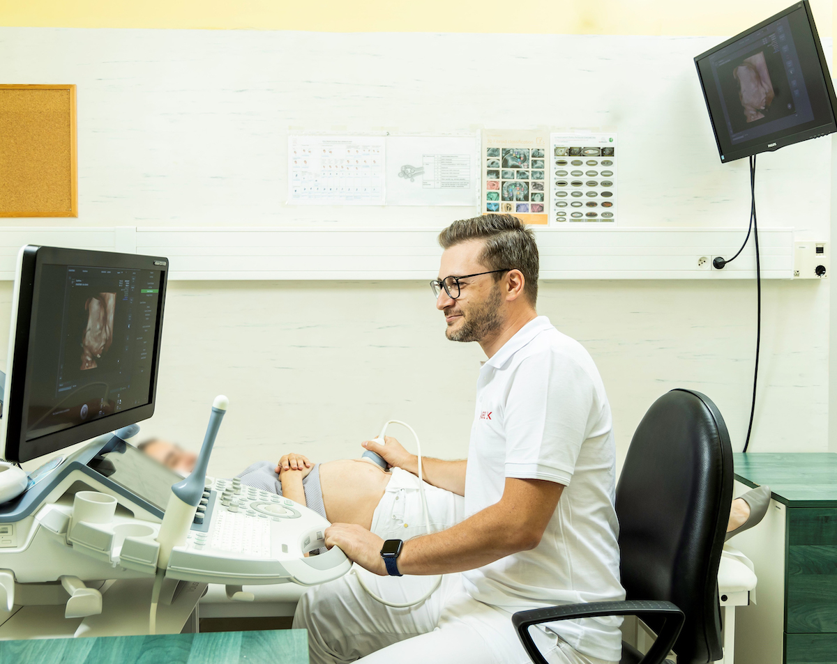 Svetový deň Downovho syndrómu: V Nemocnici AGEL Košice-Šaca realizujú kompletnú prenatálnu diagnostiku chromozomálnych chýb