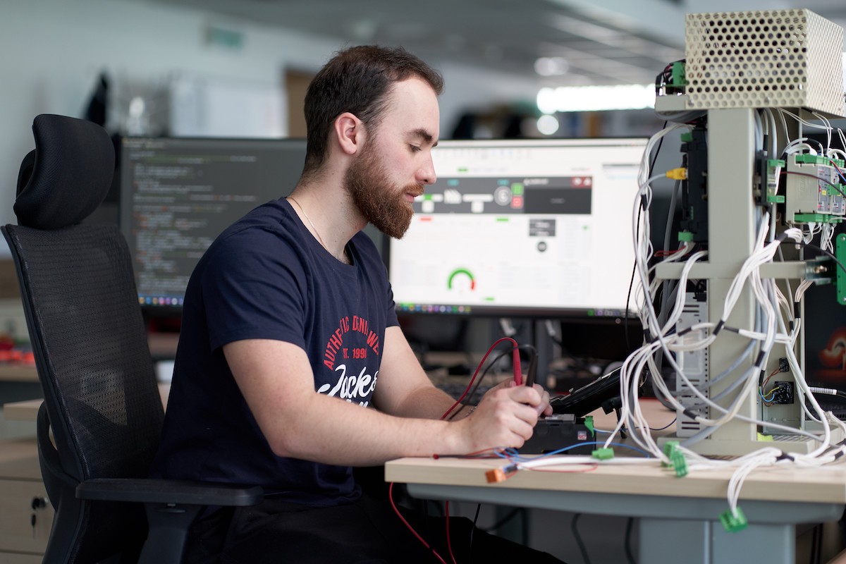 Testeři v ComApu: moře testovacích příležitostí, technologie a nová řešení  ￼