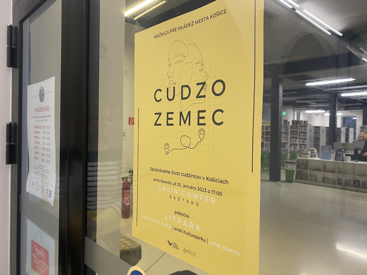 Cudzozemec v knižnici