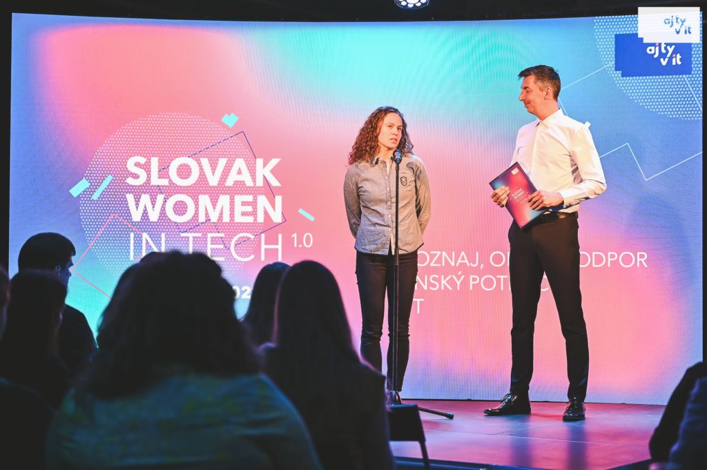 Slovenky môžu naplno rozvinúť svoj potenciál v IT. Inšpiráciu, informácie a užitočné kontakty získajú na jedinečnej konferencii