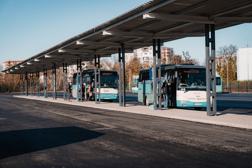 Veľké Kapušany majú nový autobusový terminál