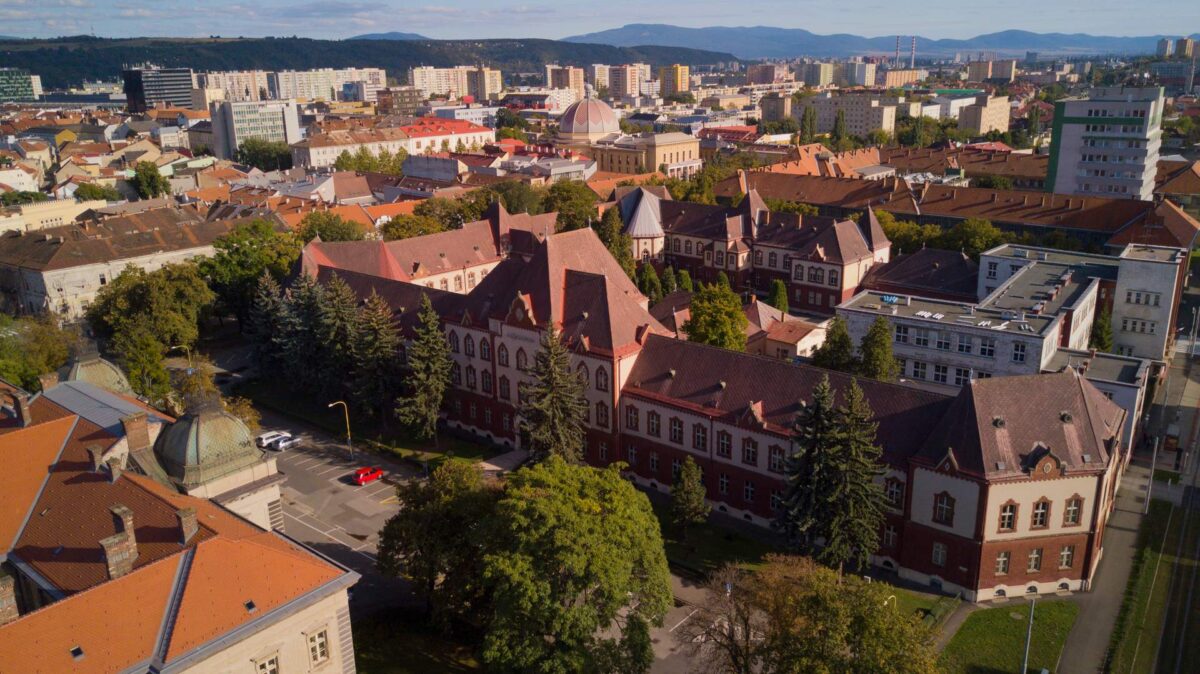 Deviataci už môžu posielať prihlášky na stredné školy