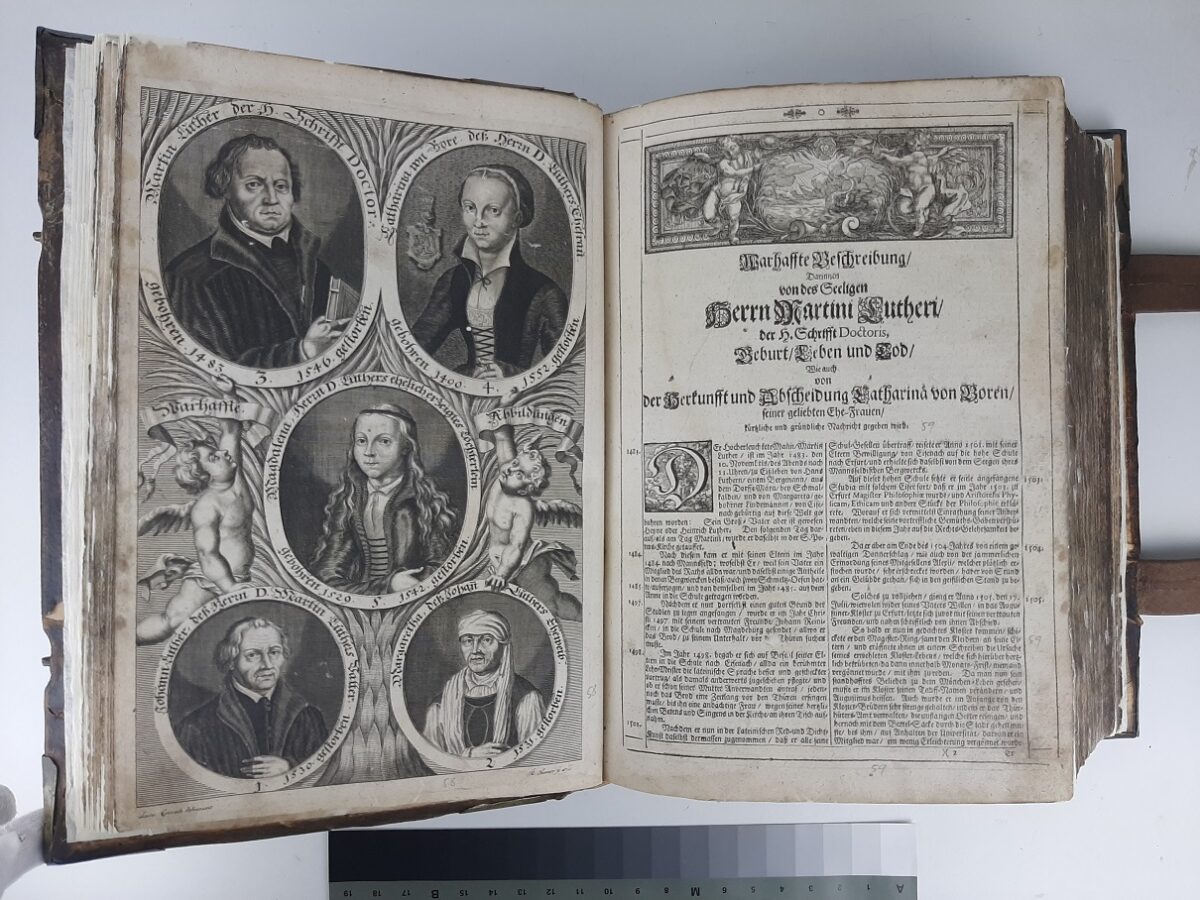 V Poprade zreštaurovali vzácne biblie