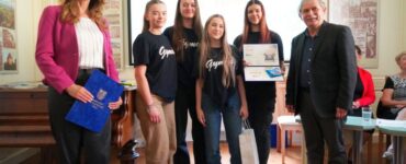 stredoškolský časopis Gymoš