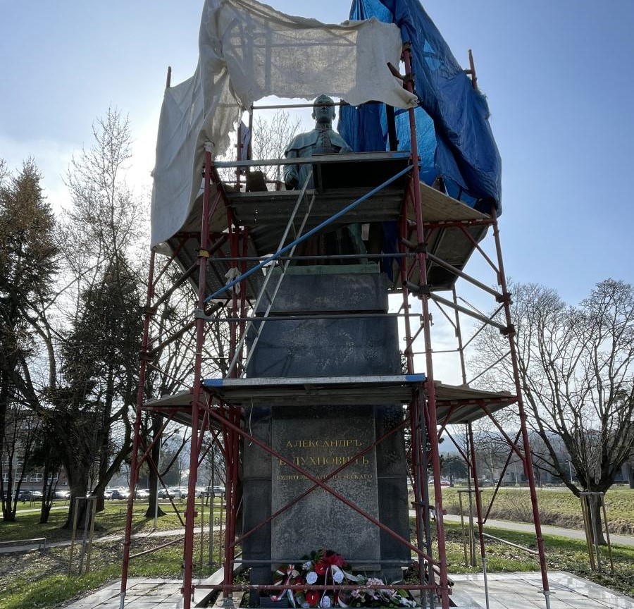 Mesto Prešov obnovuje pomník Alexandra Duchnoviča