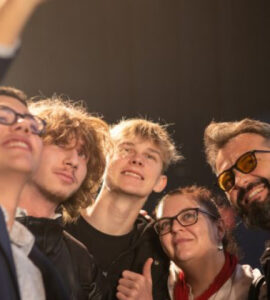 Už len 2 týždne ešte môžete prihlasovať svoje filmy a fotografie do deviateho ročníka MobilFestu. Na víťazov čakajú hodnotné odmeny, preto neváhajte a pošlite svoje diela.