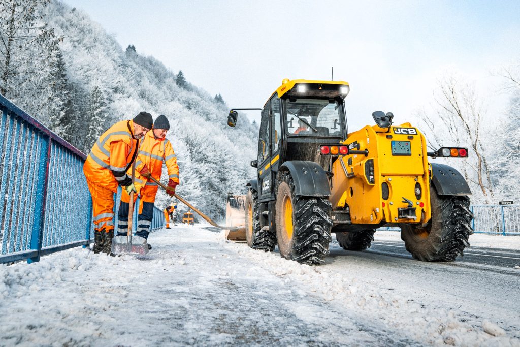Do zimnej údržby v Prešovskom kraji bude nasadených vyše 480 ľudí a 200 mechanizmov