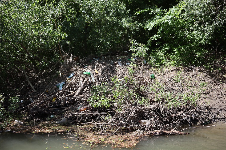 Brehy Bodrogu a Tisy budú bezpečnejšie a zelenšie vďaka FloodBOTI