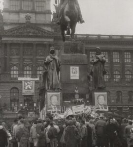 Praha_1989_sv._Václav_01