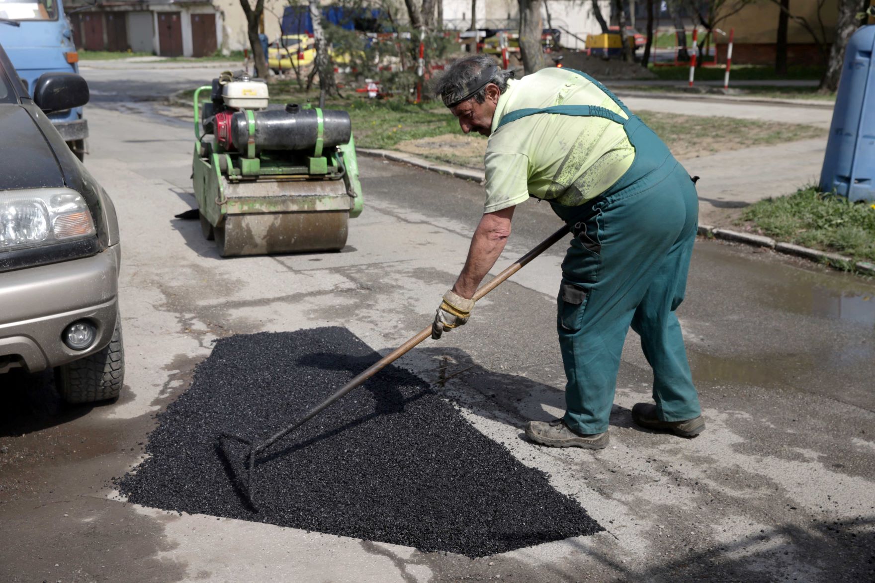 Košice začínajú po zime so súvislými opravami ciest a odstraňovaním výtlkov
