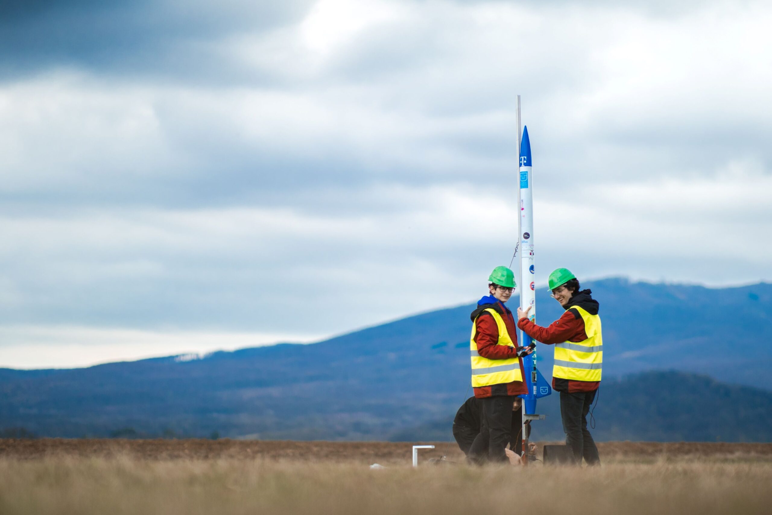Stredoškoláci z Košického a Prešovského kraja zostrojili satelity. Raketou ich vyniesli k vesmíru