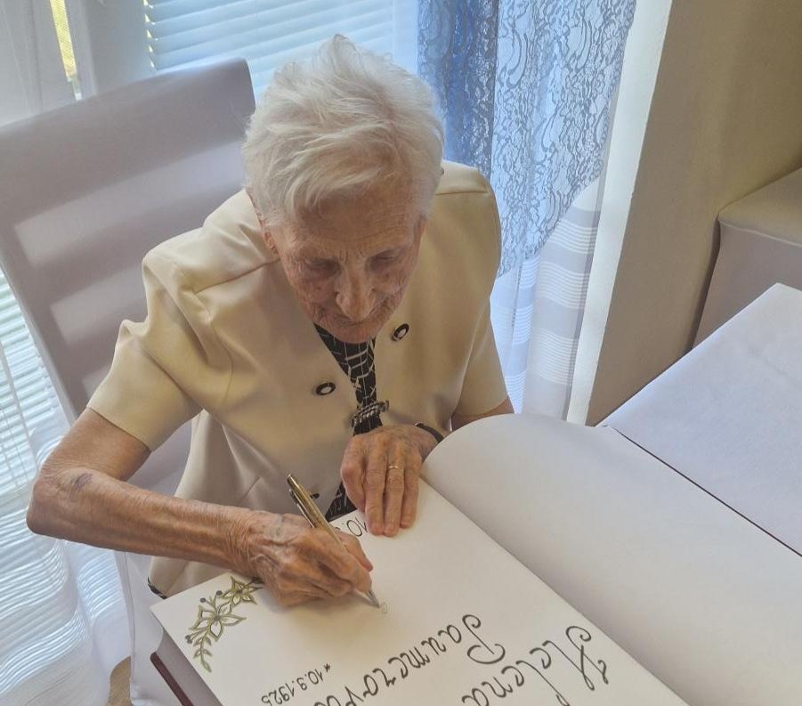 Prešovčanka Helena Paumerová oslávila 100 rokov. „Babenka” celý život manuálne pracovala