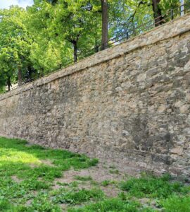 hradobný múr Prešov