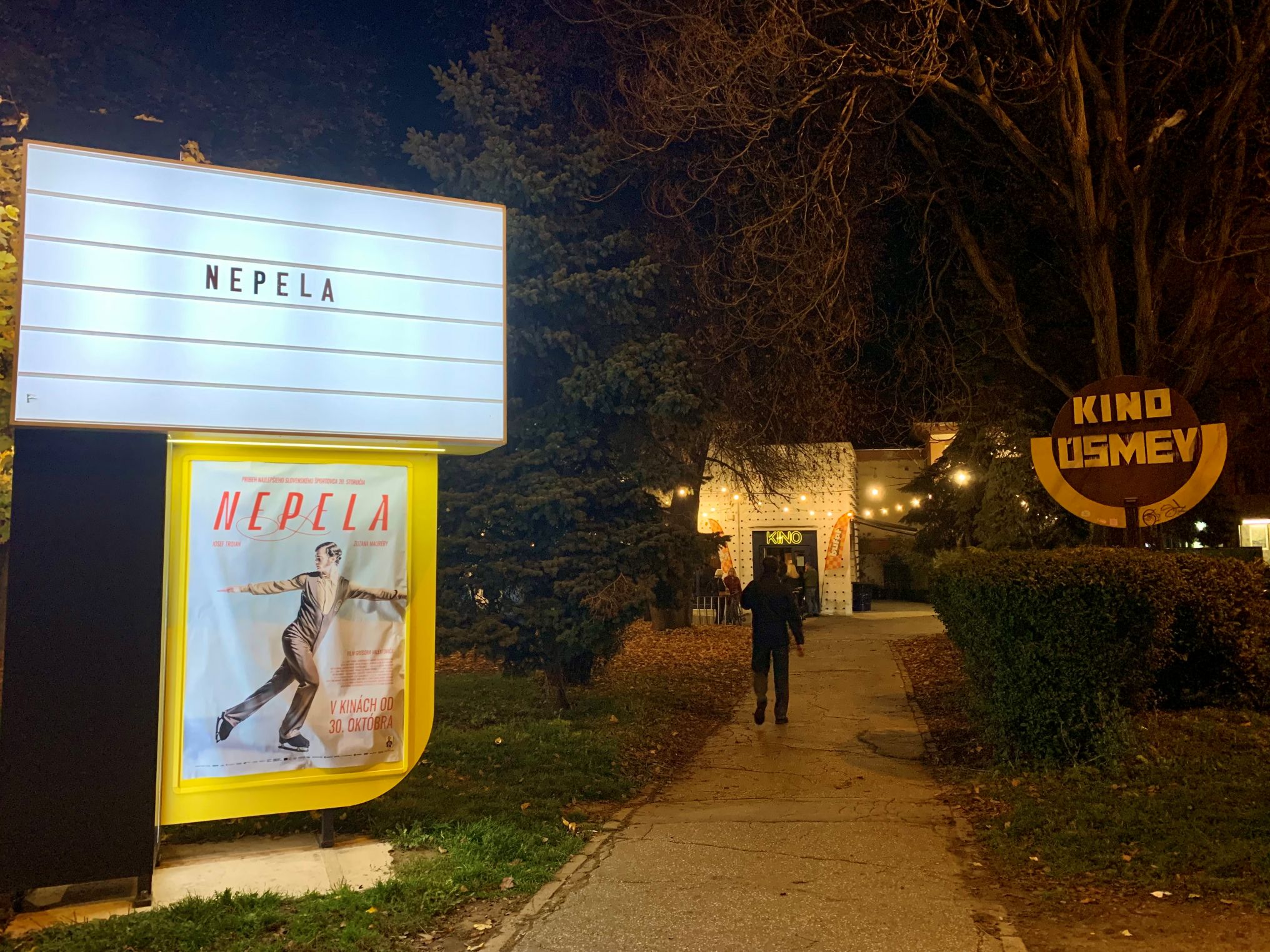 Z filmu Nepela: „Niekedy keď chcem, viem uniknúť niekam inam. Niekde, kde je lepšie.“ 