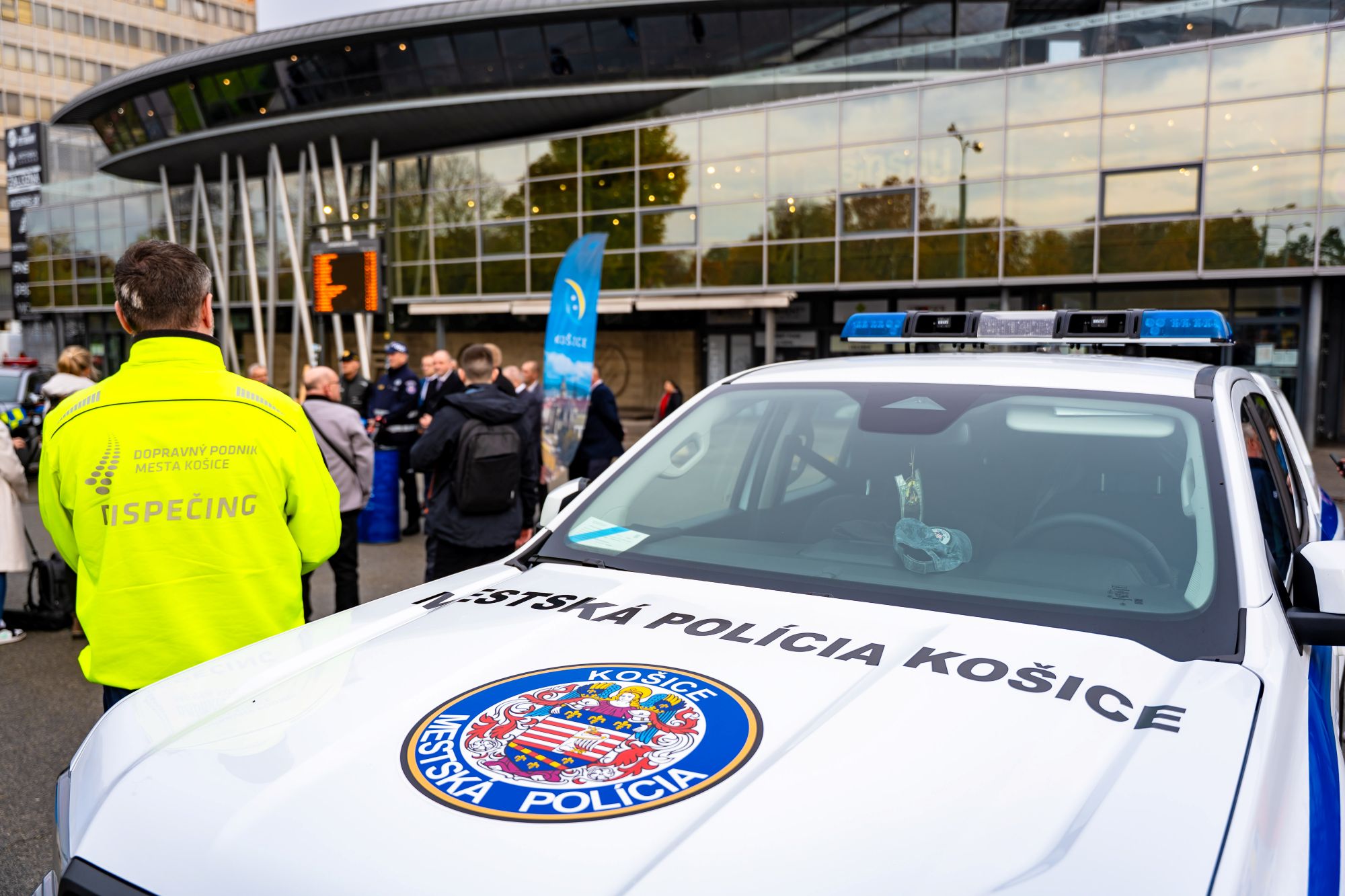 Mestská polícia skontrolovala celé Košice, výsledkom sú aj 24-hodinové hliadky na železničnej stanici