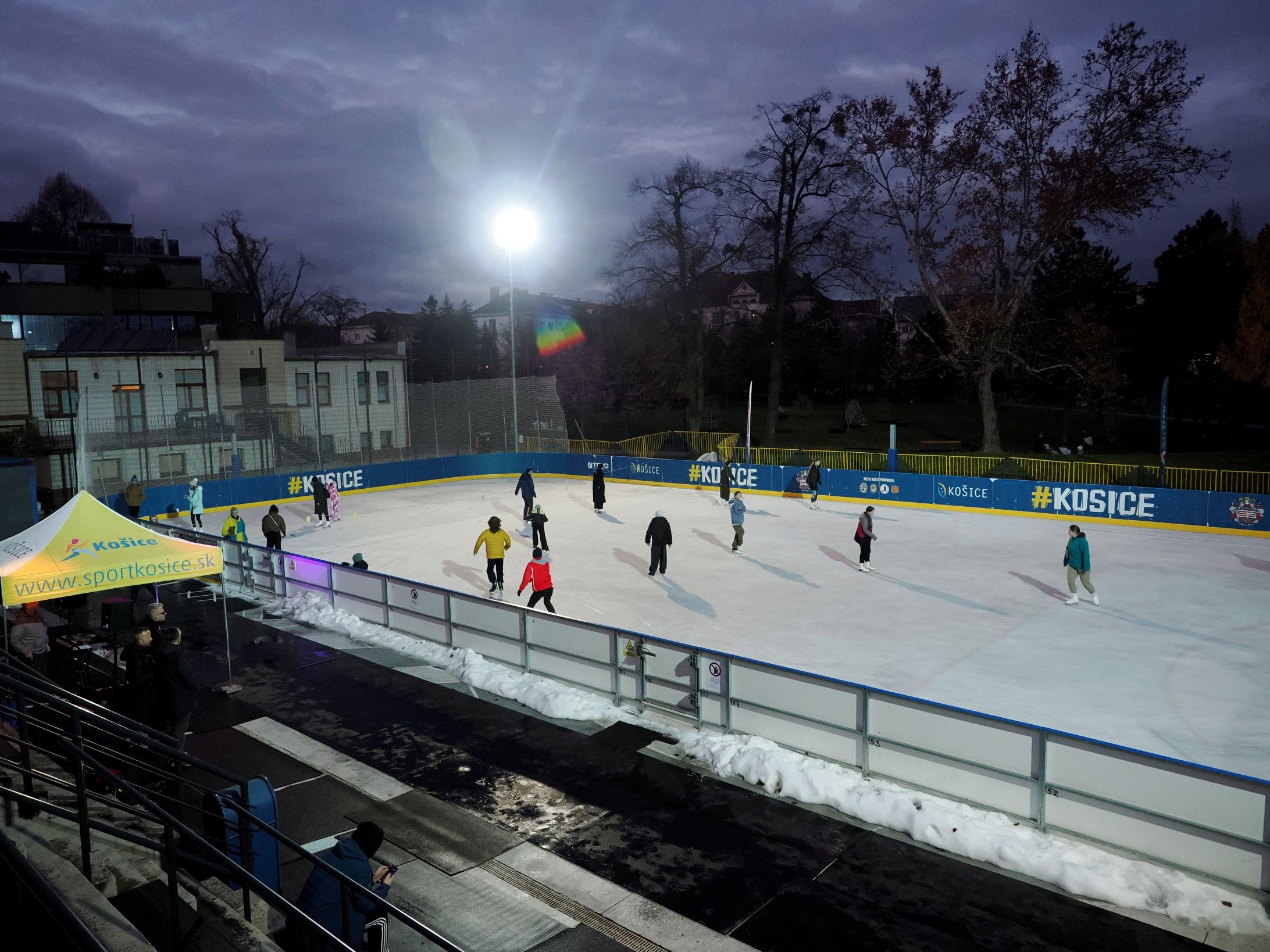 Klzisko v košickom Mestskom parku odštartuje v sobotu bezplatnou Mikulášskou korčuľovačkou