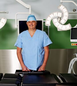 chirurg Andrej Vrzgula