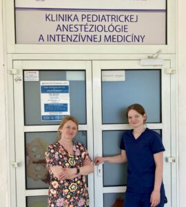 Zľava anesteziologička Lucia Žillová a pediatrička Zuzana Vargová. Foto: L. R