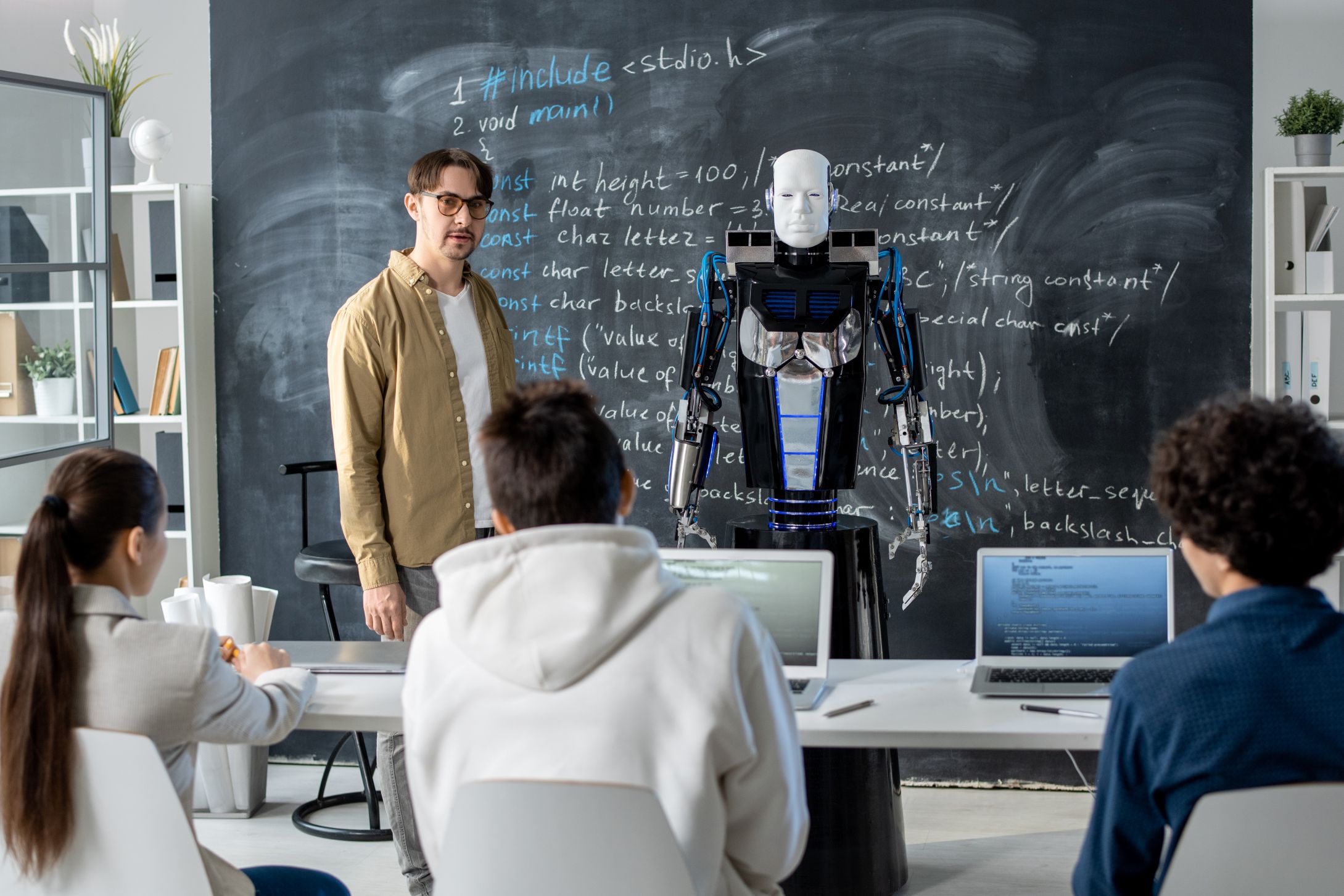 Stredoškoláci budú v Košiciach súťažiť v programovaní umelej inteligencie