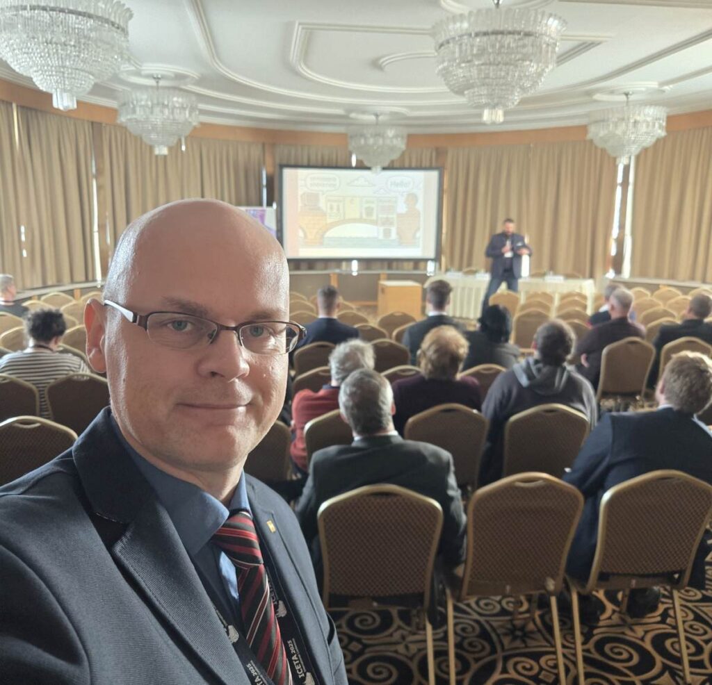 Matúš Pleva na konferencii ICETA. Foto: archív M. P.