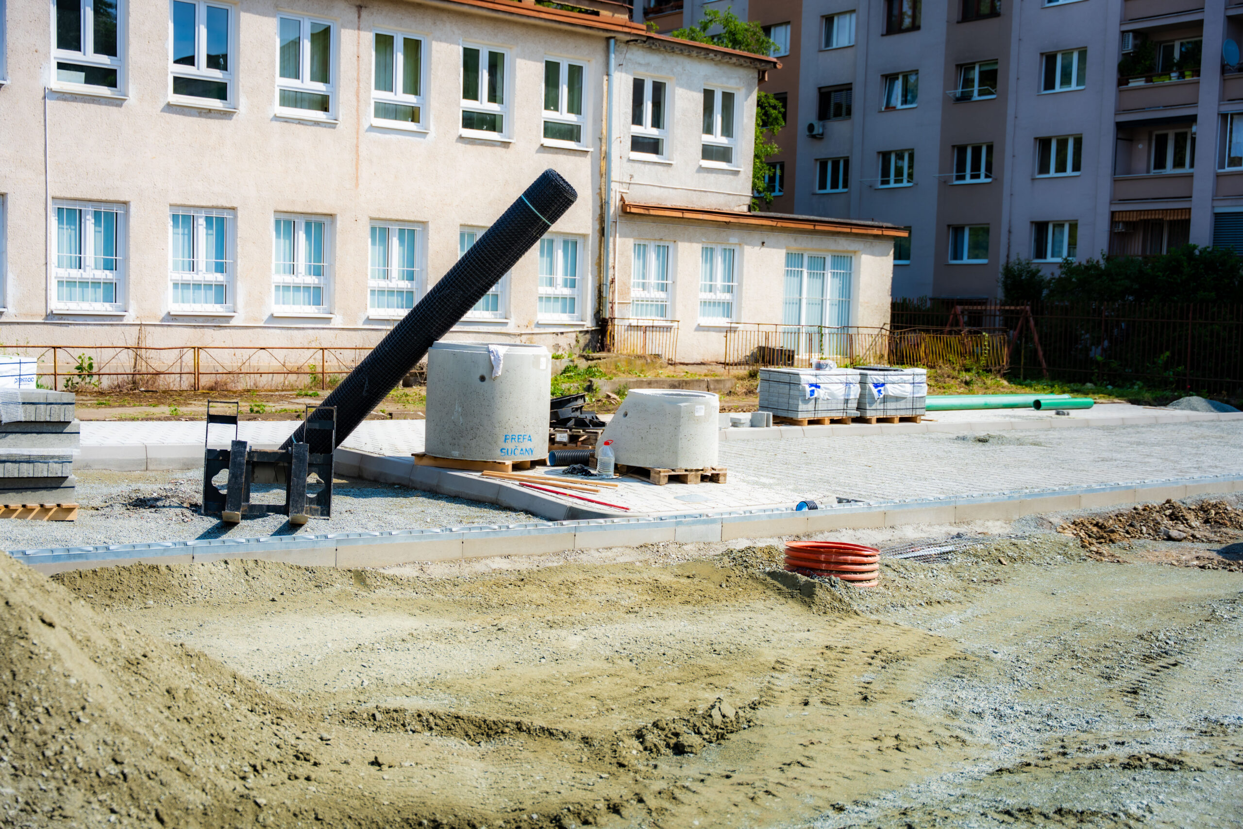 Obyvatelia v okolí Srbskej ulice v Košiciach dostanú 28 nových parkovacích miest