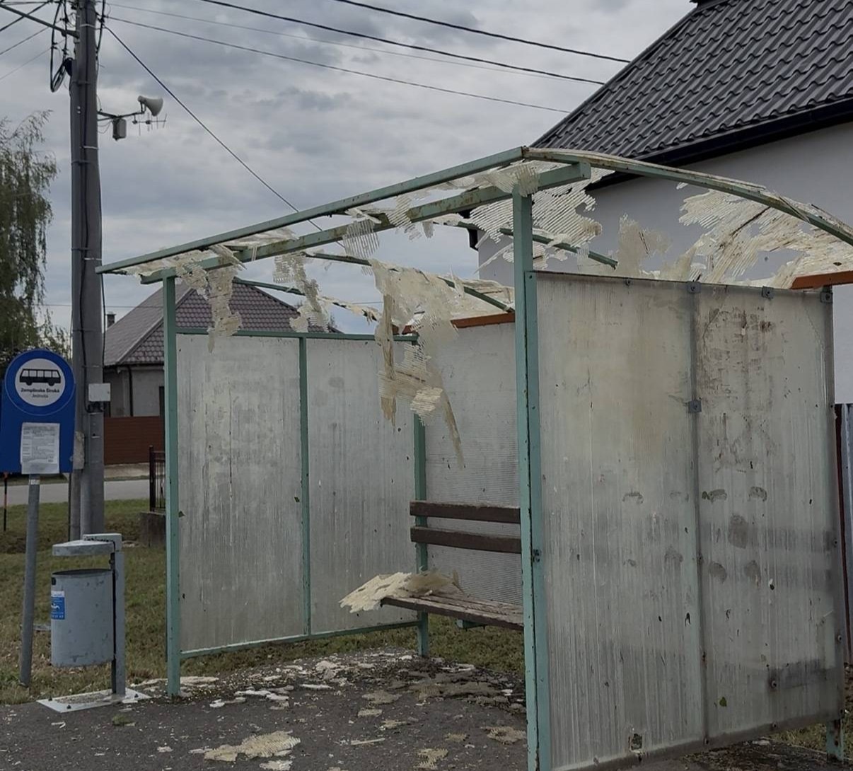 Košický samosprávny kraj podáva pomocnú ruku obciam na Zemplíne, ktoré zasiahla ničivá búrka