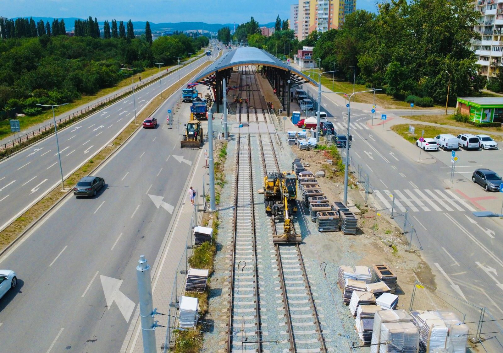 električky Nad jazerom