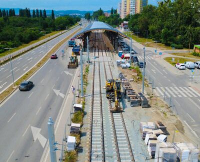 električky Nad jazerom