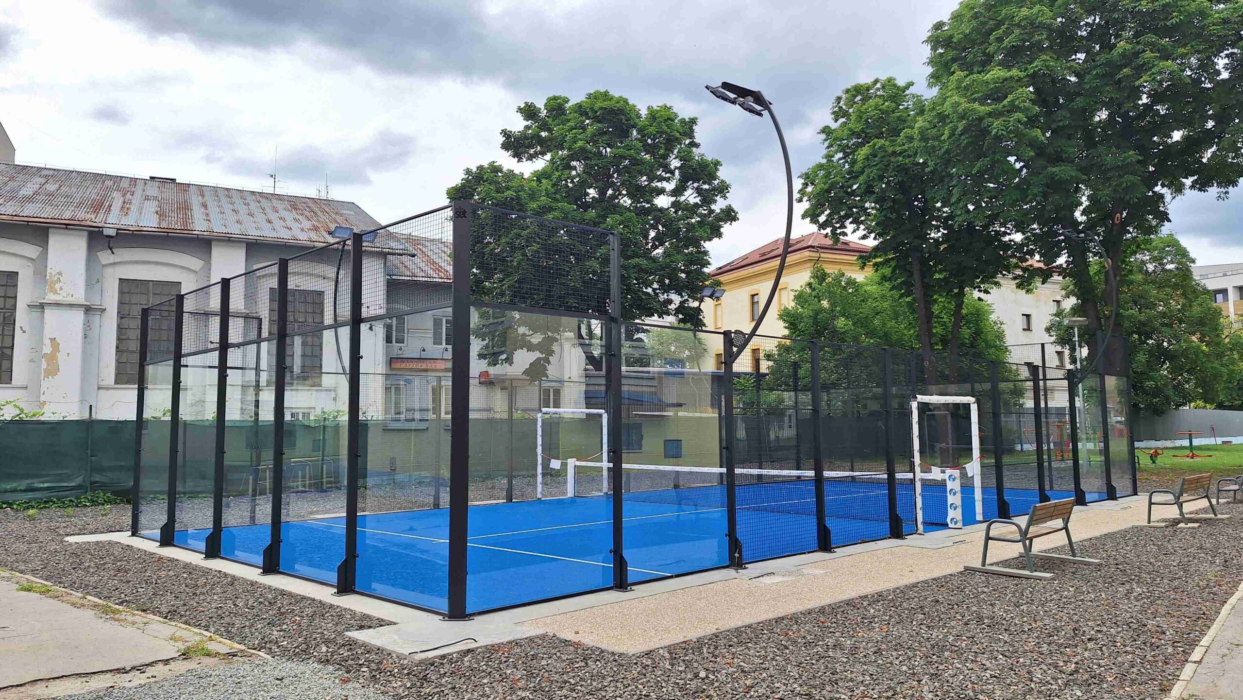 Košický kraj otvoril prvé padelové ihrisko na svojej strednej škole