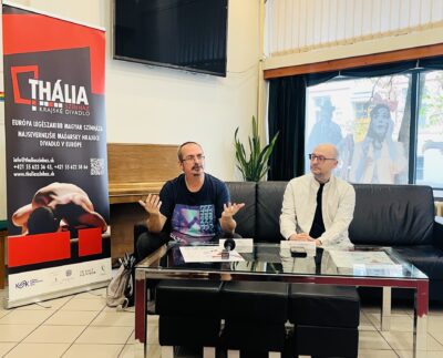 Thália J. Czalik a M. Forgács