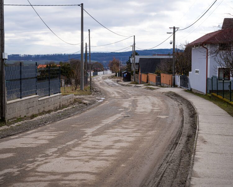 cesta Kostoľany Sokoľ