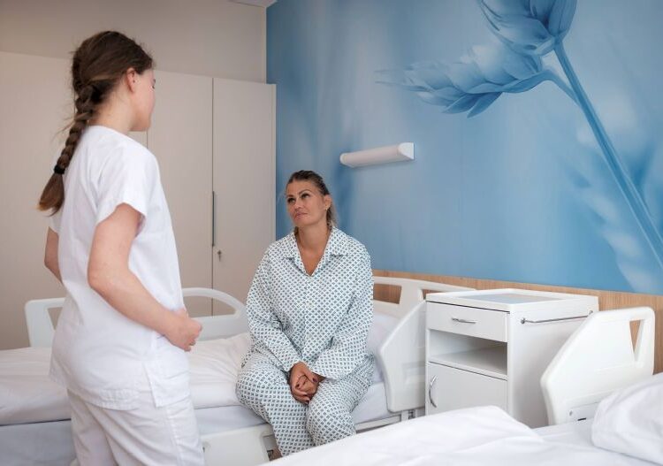 otvorenie-noveho-pavilonu-psychiatriea-poklepanie-zakladneho-kamena