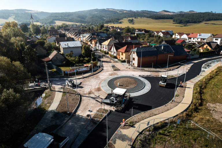 V Spišskom Bystrom finišuje výstavba novej okružnej križovatky