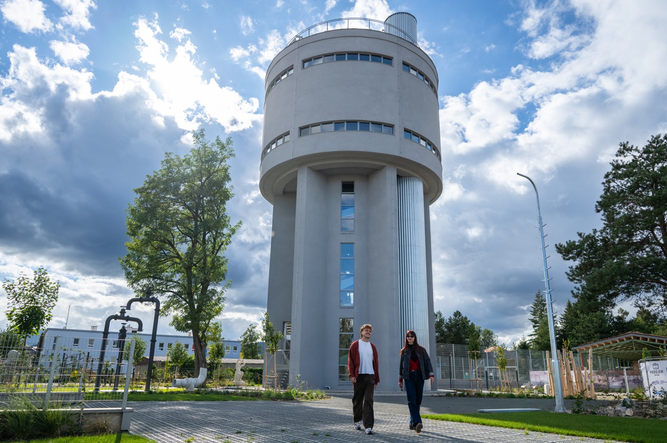 Historická vodárenská veža v Spišskej Novej Vsi dostala druhý dych: Nové centrum Vodojem láka na vyhliadku aj umenie