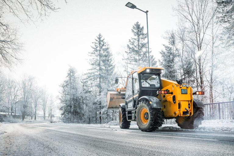 Prešovský kraj je pripravený na zimu, na cesty nasadí 466 pracovníkov a 200 kusov techniky